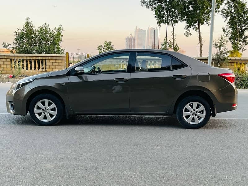 Toyota Corolla Altis 2016 original condition 7