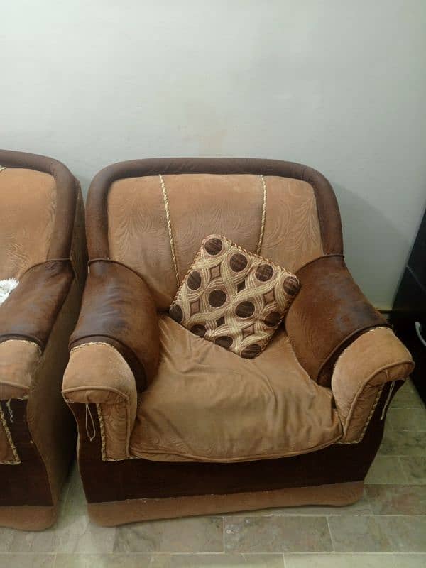 7 seater sofa set normal condition 1