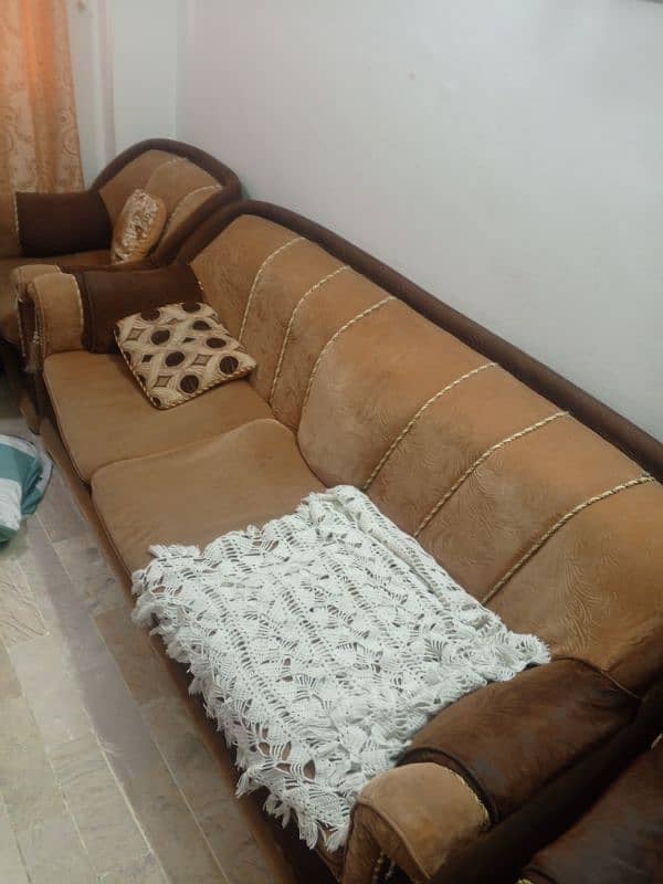 7 seater sofa set normal condition 4