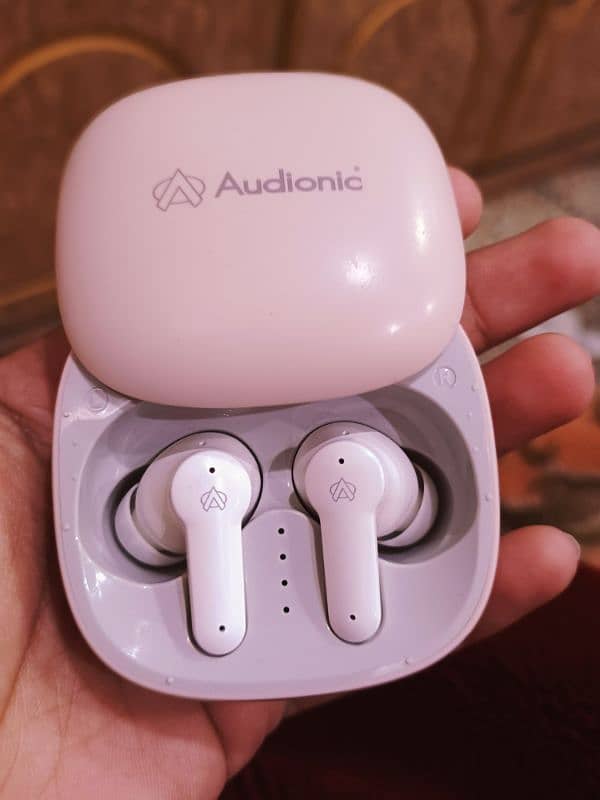 audionic airbuds 550 10/10 condition 0