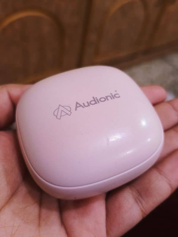 audionic airbuds 550 10/10 condition 1