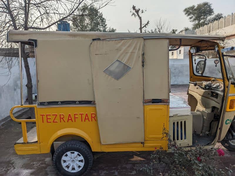 9 seater riksha ( Tezraftar ) 2