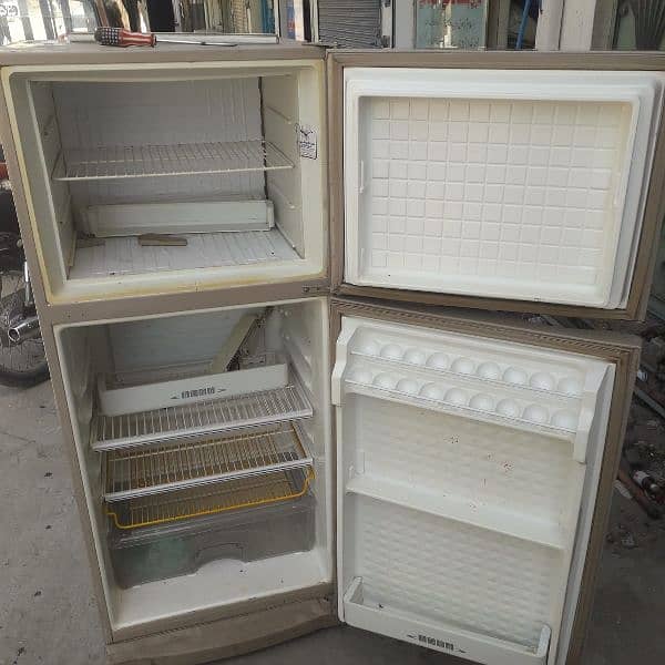 Fridge of Dawlance Campany For Sale 1