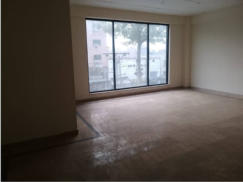 Area 600 Square Feet Office Available For Rent Real Pictures In Main Markeet Gulberg 3 Lahore 5