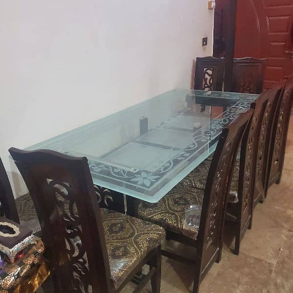 8 chairs glass daining table for sale 2