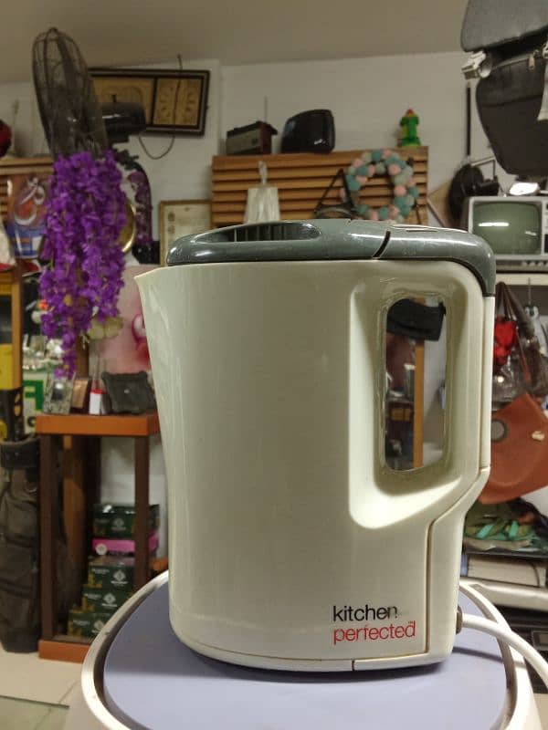 Branded Electric Kettles (UK Lot) 1