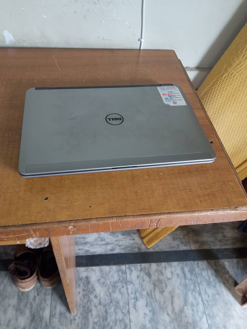 Dell Latitude Laptop E6440 i5 4th Gen 1