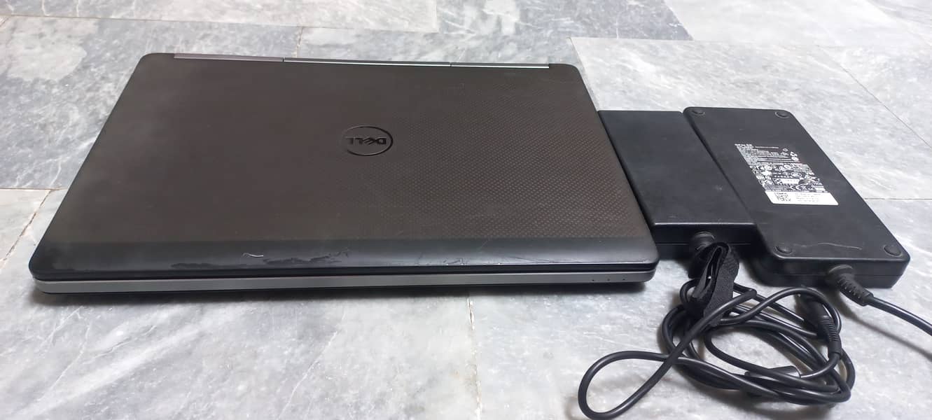 Dell Precision 7510 Core i7 6820HQ - 32 Gb - 500gb NVMe- 2Gb GPU  chgr 1