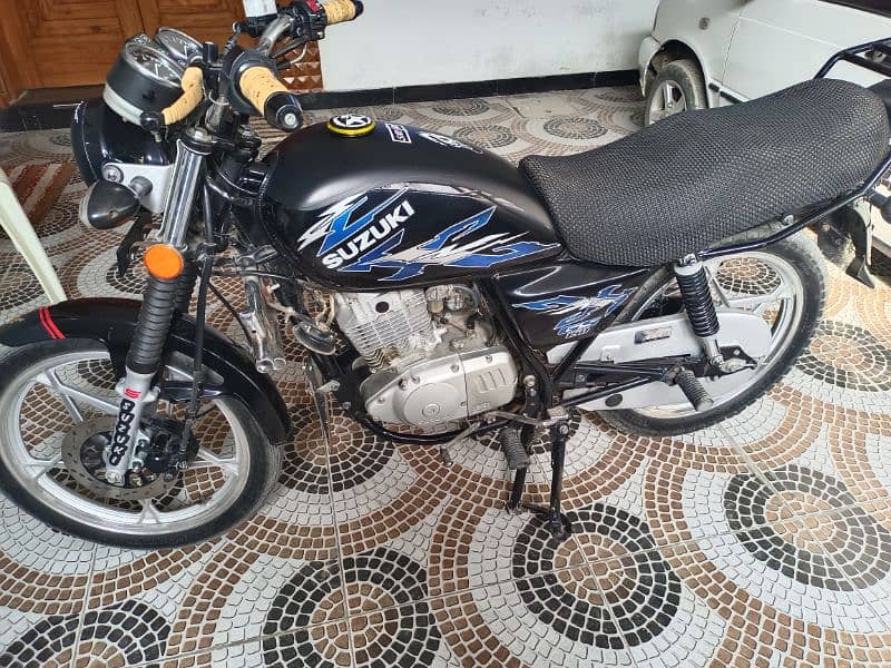 Suzuki GS 150 SE one hand used like new only 3500km driven 2