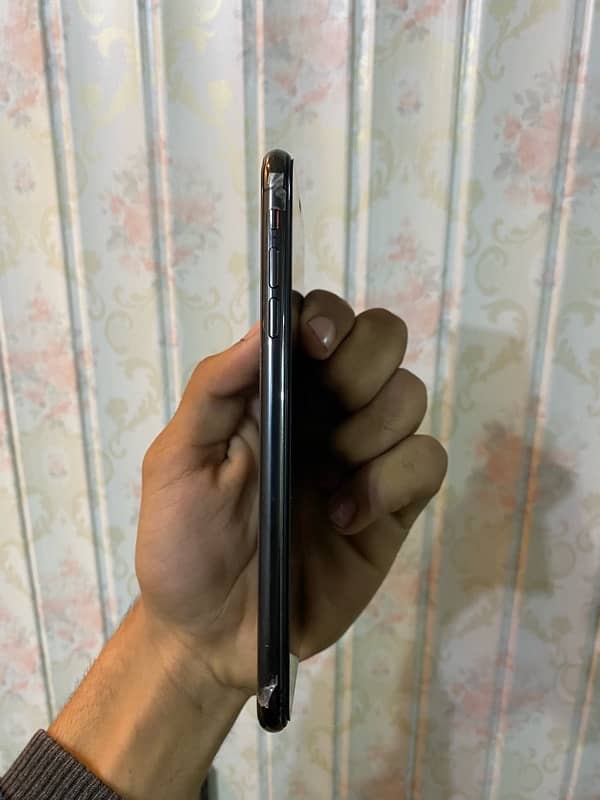 i phone Xs max 2