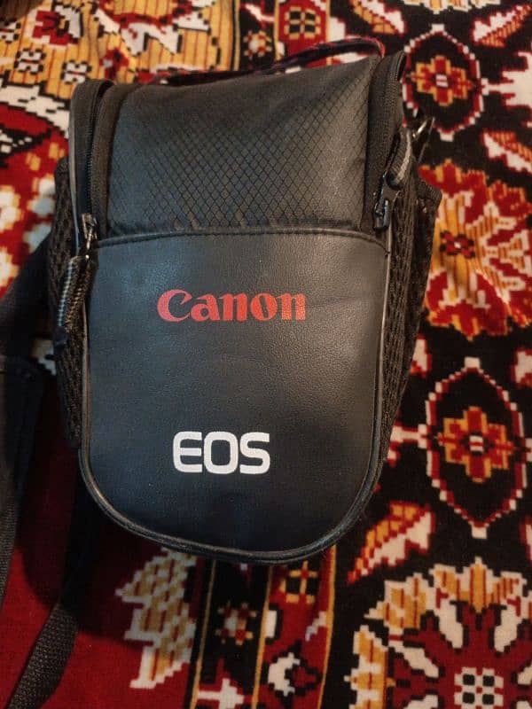 canon ds126281 camera 0