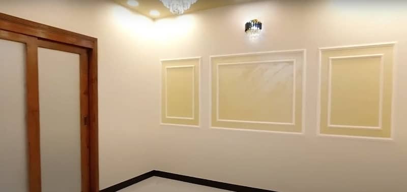 240 Square Yards Upper Portion for sale in Gulshan-e-Iqbal Town 4