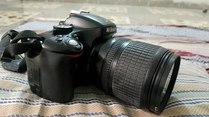 DSLR Nikon d5100 with 18-105 lens 5