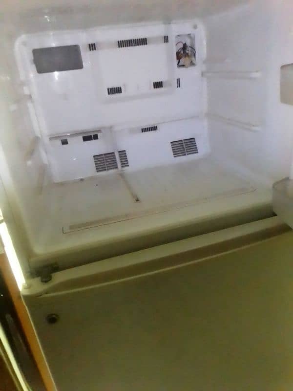 Mitsubishi Refrigerator 1