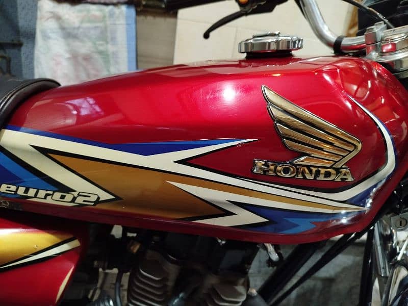 Honda cg 125 red colour 2020 model read add cear fully 0