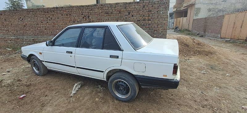 Nissan Sunny 1986 6