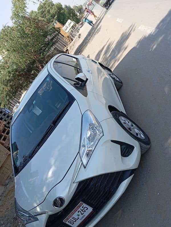 Toyota Vitz 2018/push start/pearl white 8