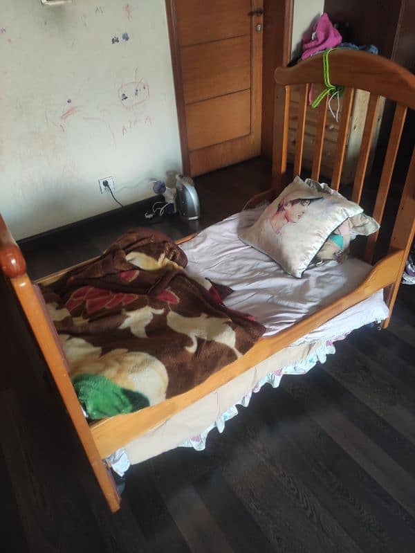 imported baby cot 1