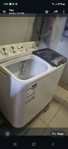 Tosheeba washing machine with drayer