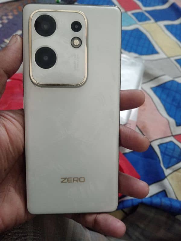 Infinix zero 30 8+8ram 256gb 7