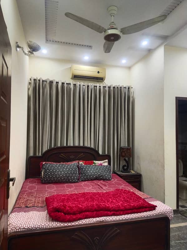 5 MARLA FULLY FURNISHED LOWER PORTION AVAILABLE FOR RENT FOR BACHELORS JOB HOLDERS WITH 2 BEDROOMS NEAR ALLAH HU CHOWK 5