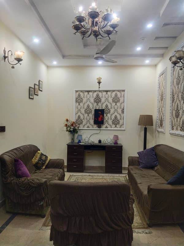 5 MARLA FULLY FURNISHED LOWER PORTION AVAILABLE FOR RENT FOR BACHELORS JOB HOLDERS WITH 2 BEDROOMS NEAR ALLAH HU CHOWK 6