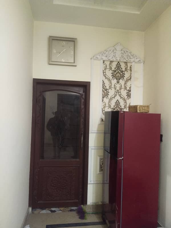 5 MARLA FULLY FURNISHED LOWER PORTION AVAILABLE FOR RENT FOR BACHELORS JOB HOLDERS WITH 2 BEDROOMS NEAR ALLAH HU CHOWK 8