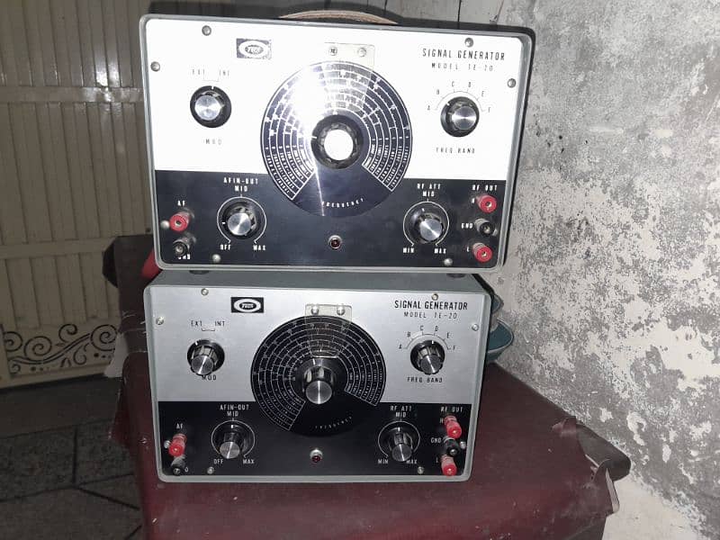 Radio signal generator 1