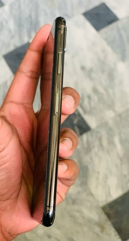 iPhone XS Max duel pta approved 10/10 condition urgent sale 4