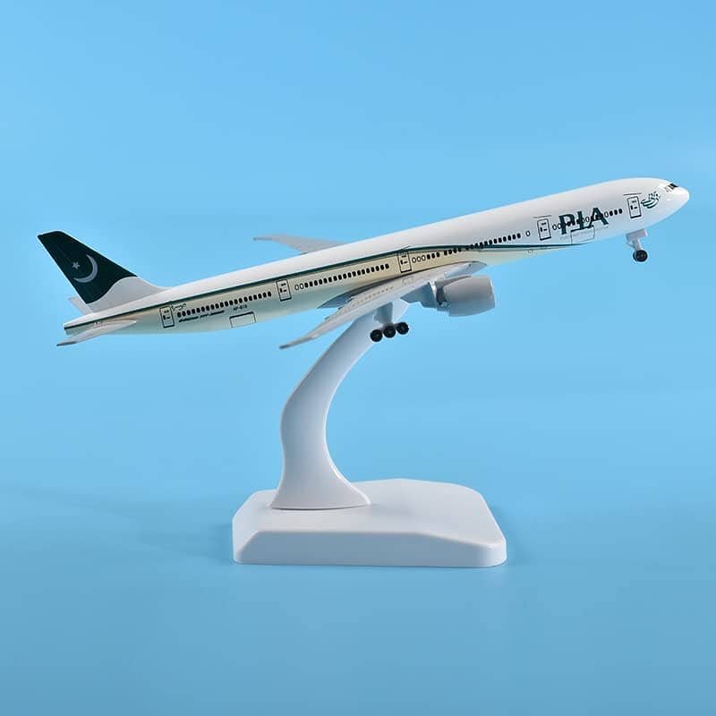 Airplane Models 20 cm. Metal Aircraft Models Airlines Models for decor 19