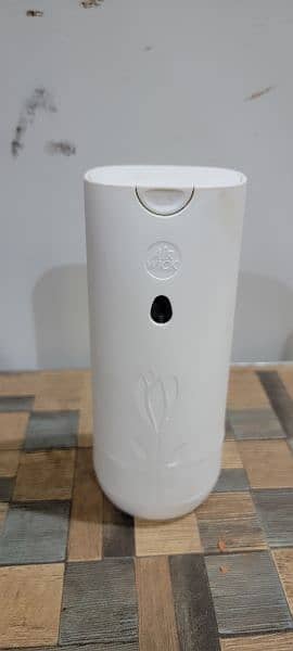 Air Freshner Dispenser 2