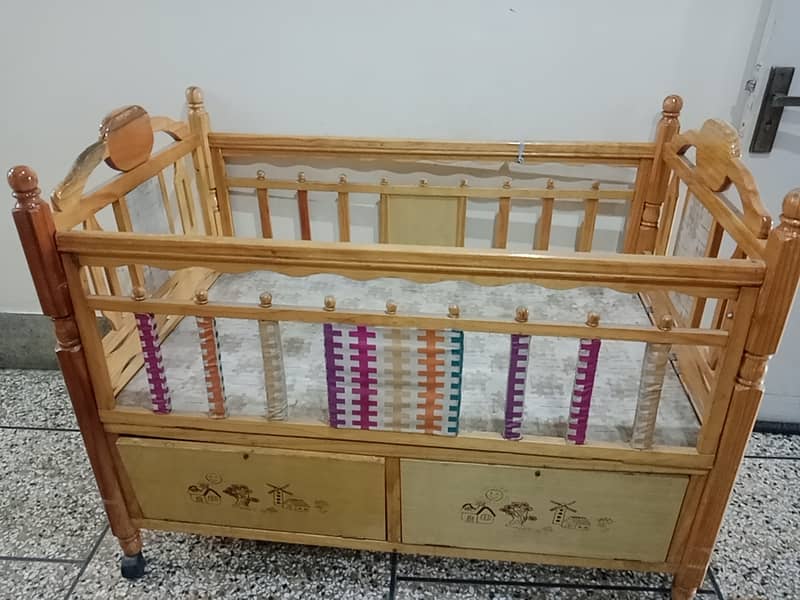 Baby cot urgent sale 0