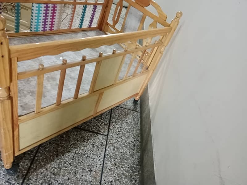 Baby cot urgent sale 3