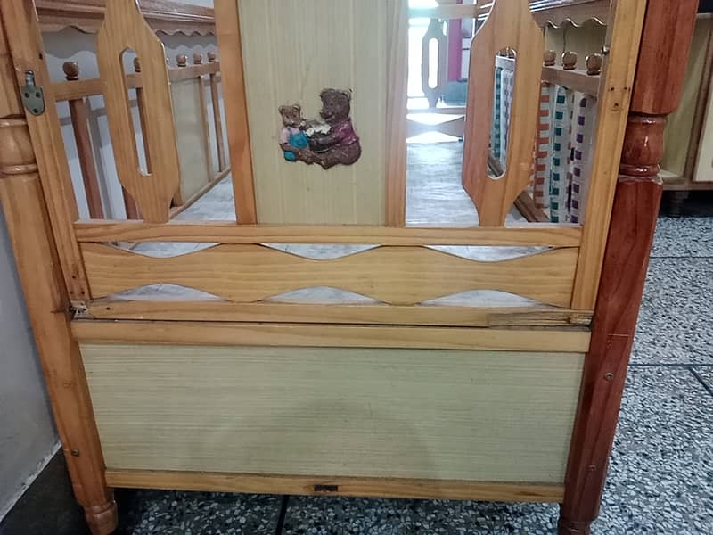 Baby cot urgent sale 5