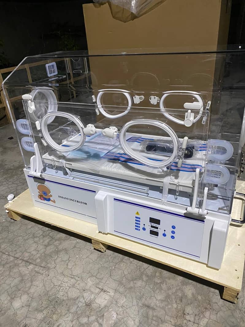 Baby incubator  Model: IP-100 3