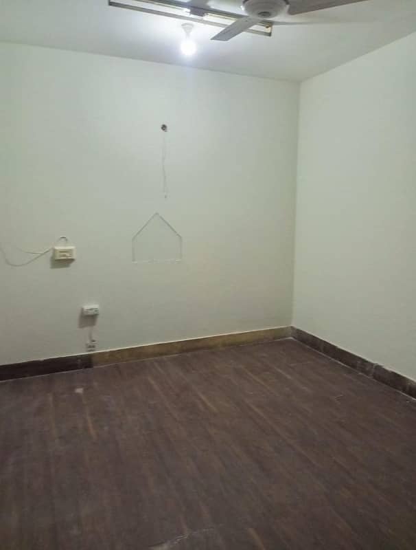 4 Marla 1st Floor Office For Rent In DHA Phase 2,Block S, Lahore. 6