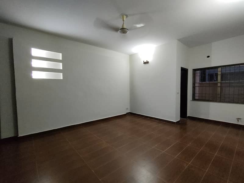 10 Marla 3 BED House Available For Rent In Askari 11 Sec-B Lahore 3