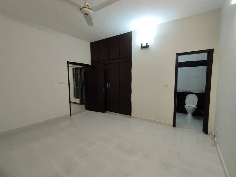 10 Marla 3 BED House Available For Rent In Askari 11 Sec-B Lahore 7