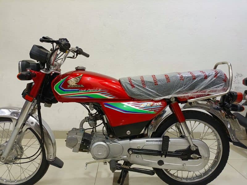 Honda CD 70 2017 Model 6