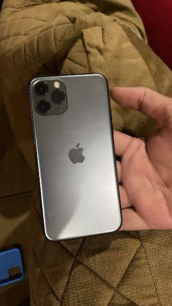 urgent sale iphone 11 pro 1