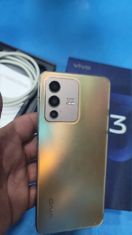 vivo v23 5g 12,256 1