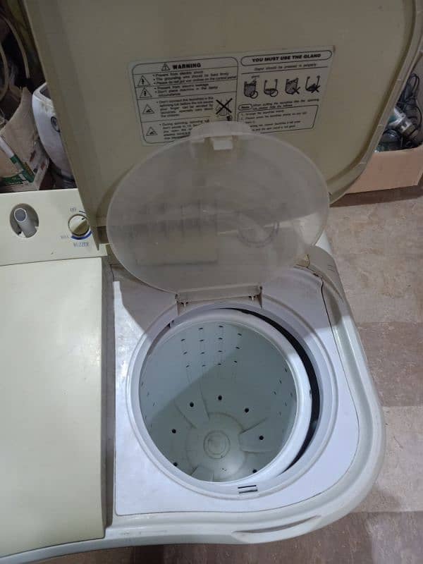 I want 2 sale my washing machine. washing machine in good machine 2