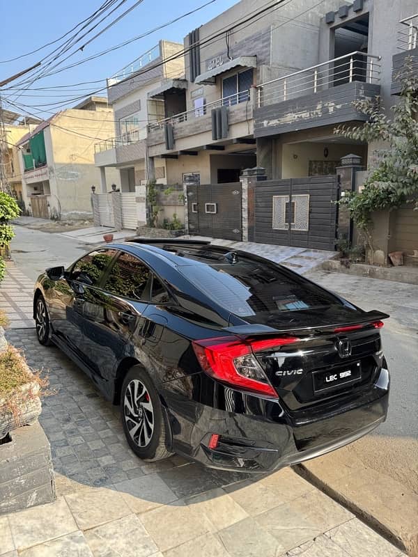 Honda Civic Oriel 2018 5