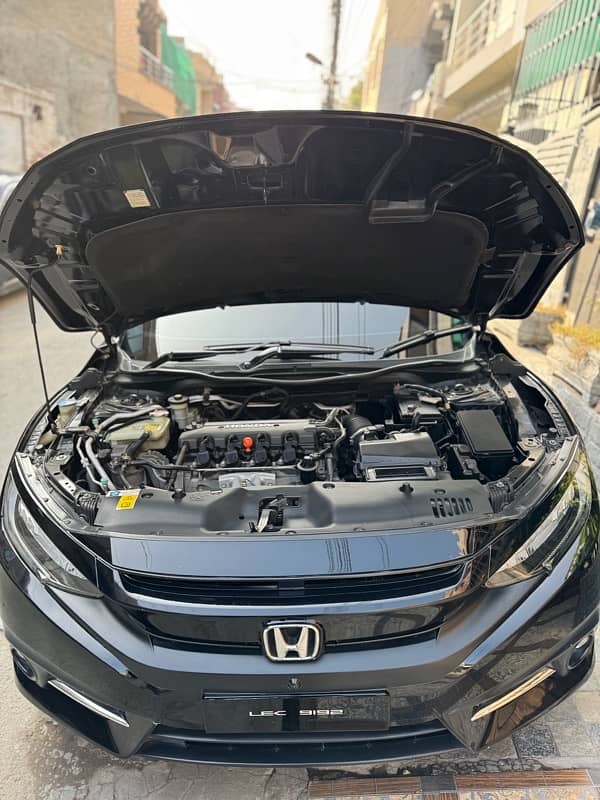 Honda Civic Oriel 2018 14