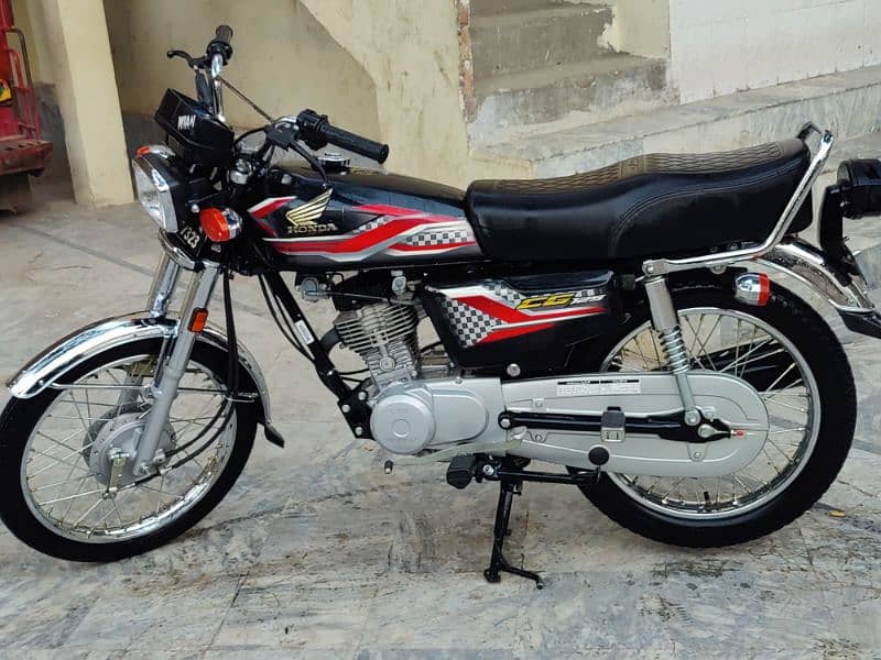 Honda 125 new condition 1