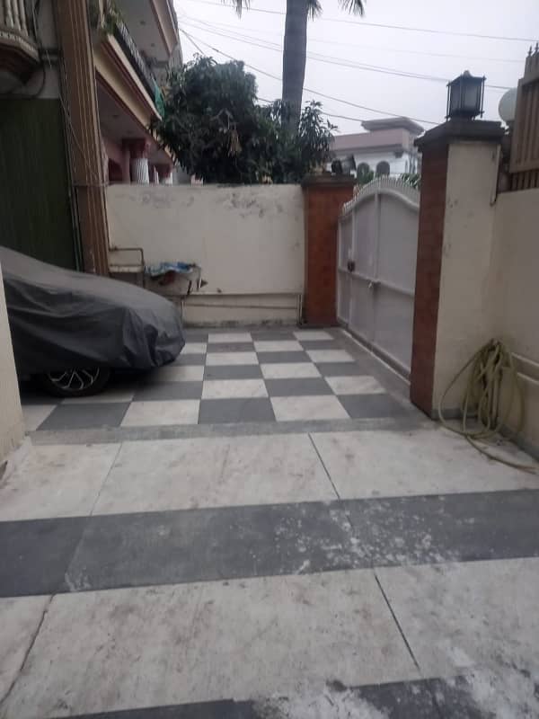 12 Marla upper portation marble floor gated security guard good location near market park masjid 7