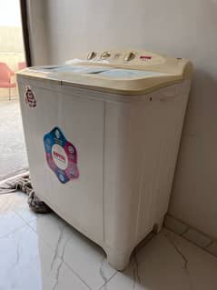 royal washing machines 10/10 in excellent condition