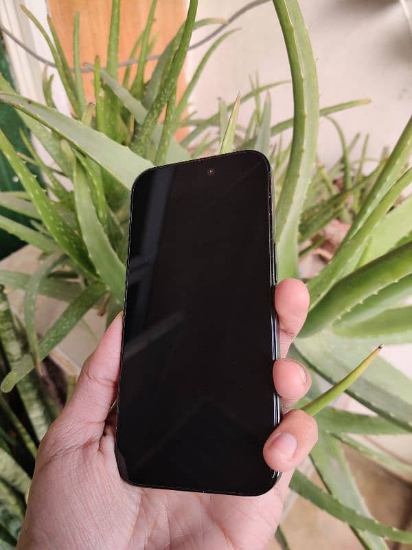 iphone 14 pro graphite black (non pta). 8