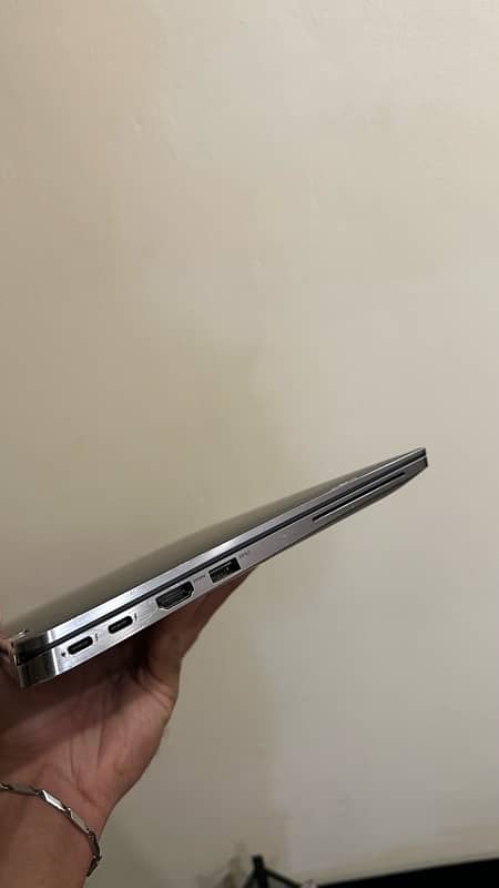 dell latitude 7400 2 in 1 (16GB ram) 3