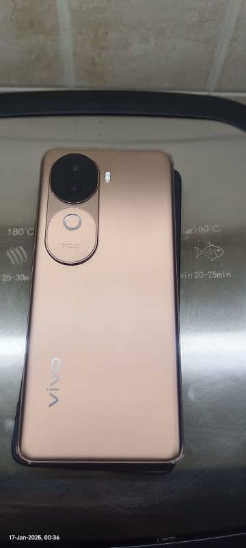 vivo v40e brand new just box open 0